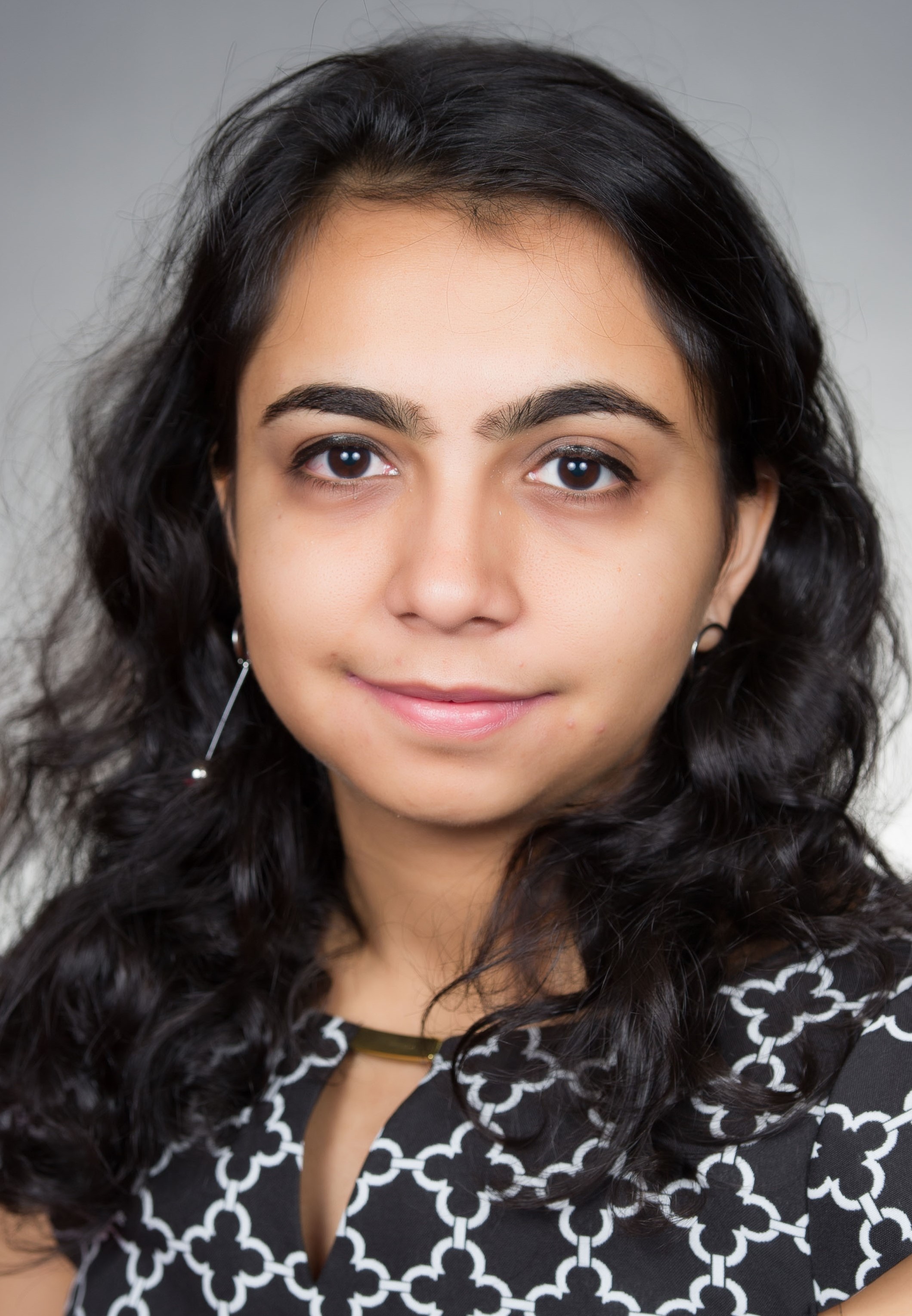 Astha Thakkar Headshot