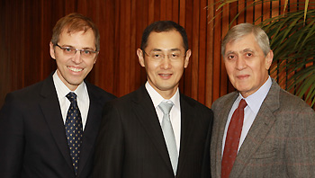 (L to R) Paul Frenette, M.D., Shinya Yamanaka, M.D., Ph.D., Allen M. Spiegel, M.D.