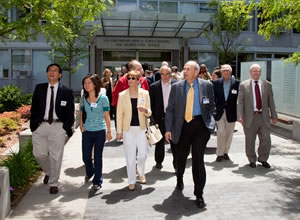 Irwin Dannis, MD '60 leading campus tour.